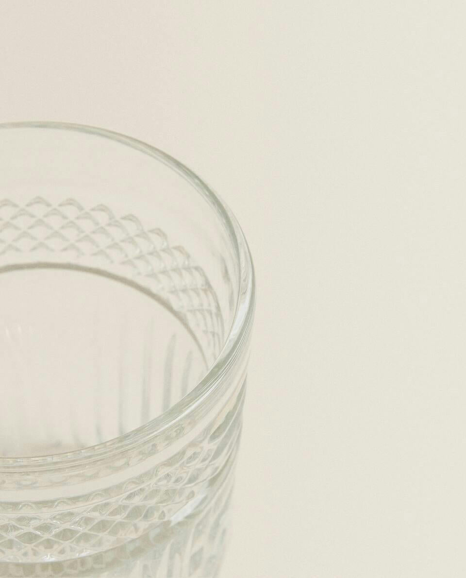 RAISED DESIGN GLASS TUMBLER