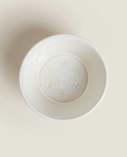 SET OF SNOWFLAKE SERVING DISHES