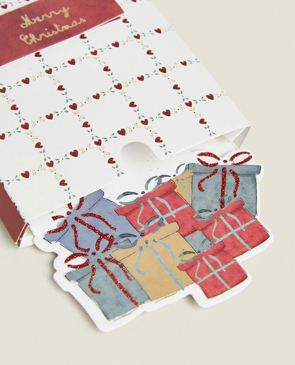 CHILDREN’S CHRISTMAS MOBILE