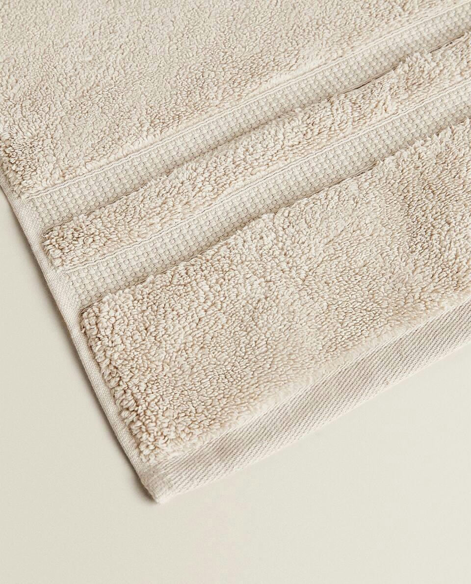 EXTRA SOFT TOWEL WITH DOUBLE BORDER