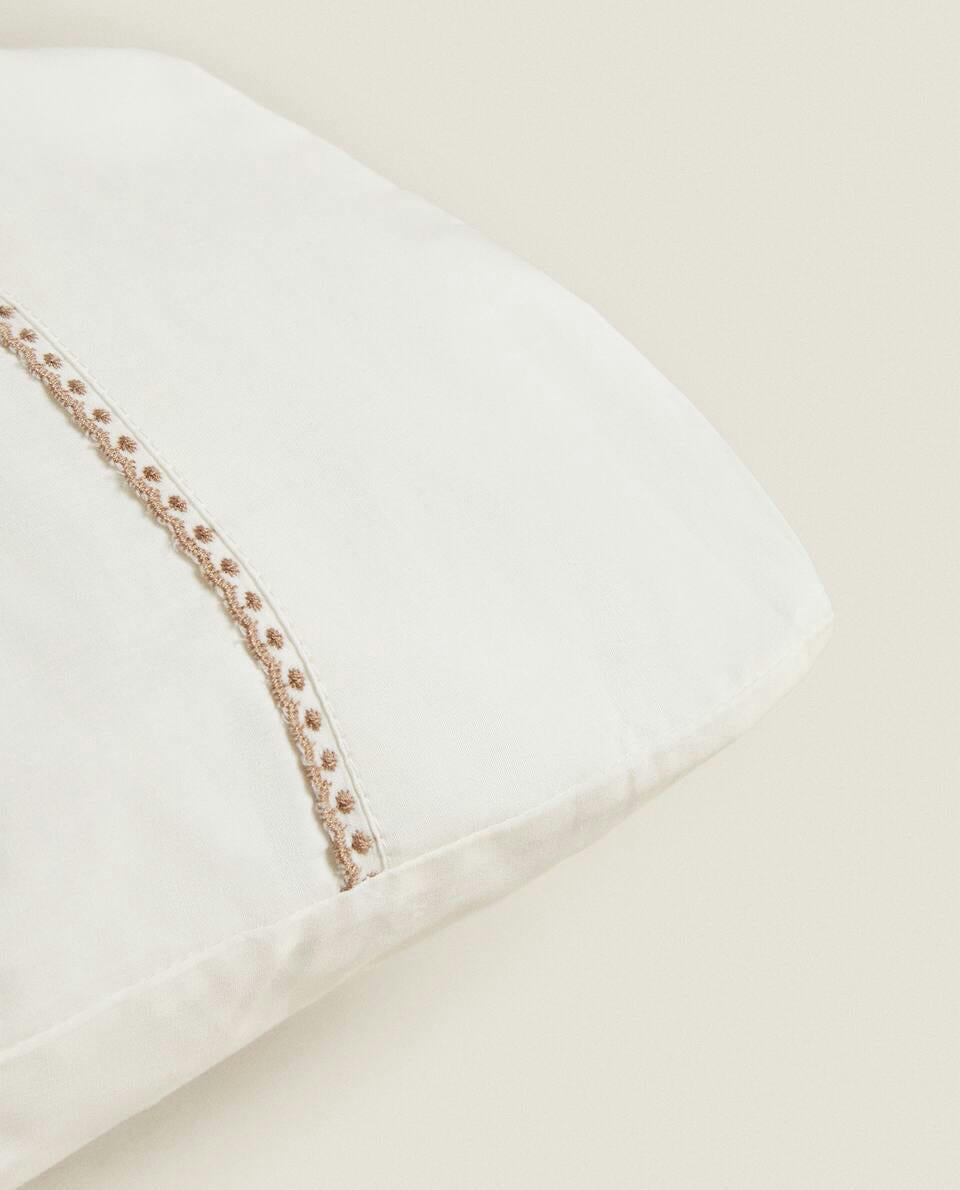 TOPSTITCHED PILLOWCASE