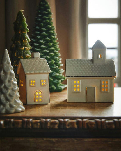 CERAMIC CHRISTMAS HOUSE DECORATION WITH LIGHT