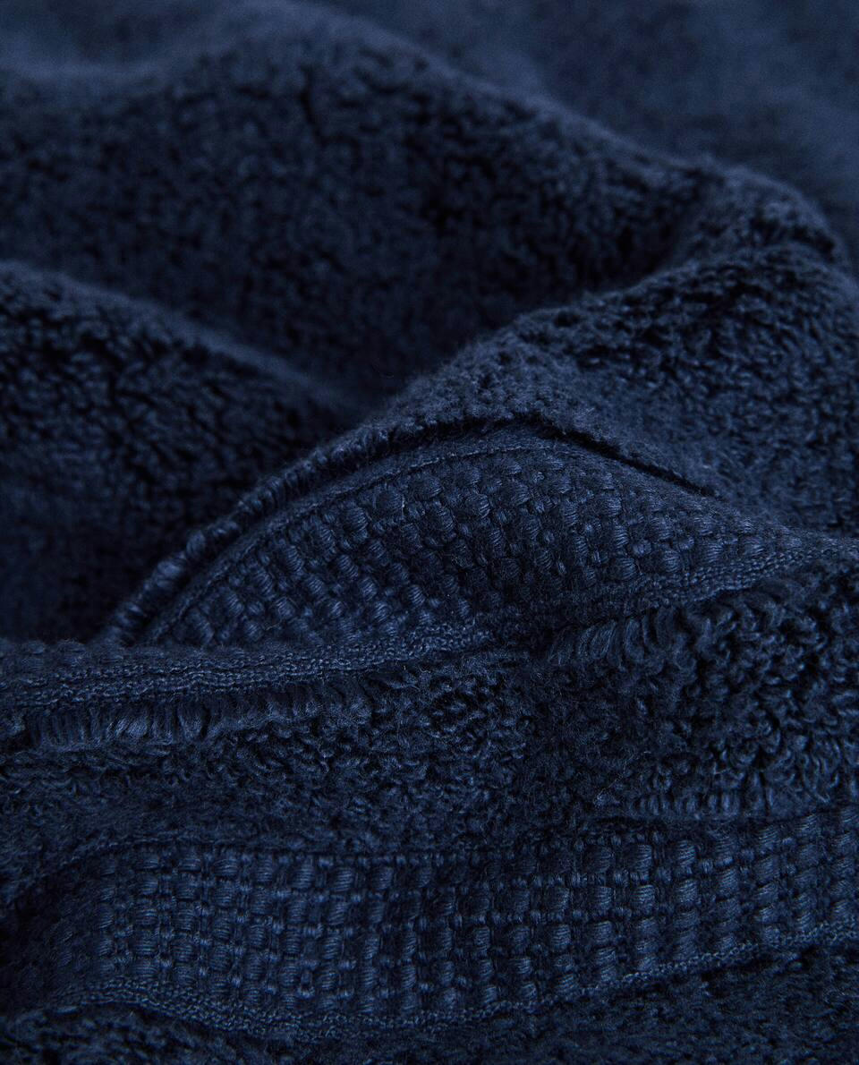 EXTRA SOFT TOWEL WITH DOUBLE BORDER