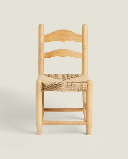 CHILDREN WOODEN CHAIR